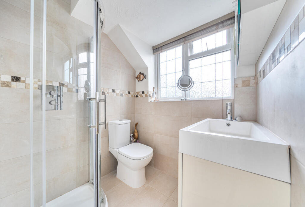 1371923-7-68ff99d...