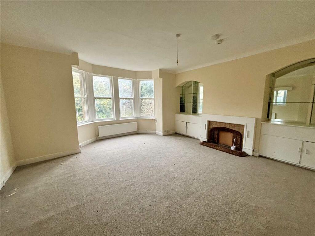 BASEMENT FLAT LIVING