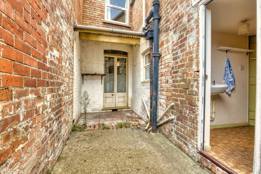 Ewemove Taunton - Winchester St (15)