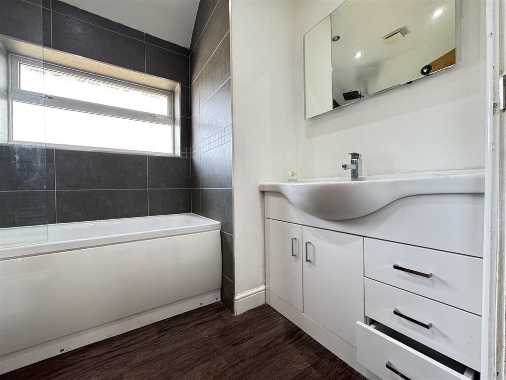 IMG_4012 (Large).JPG