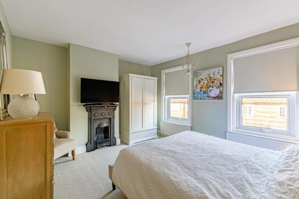 5 Harnham Road Bedroom 1
