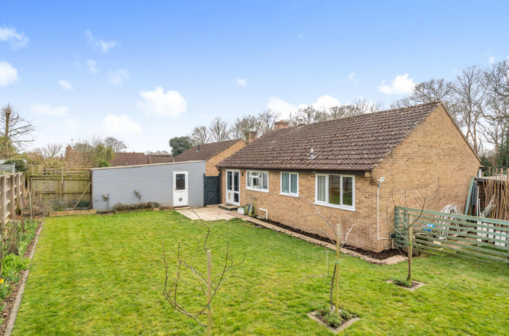 1 Maple Close