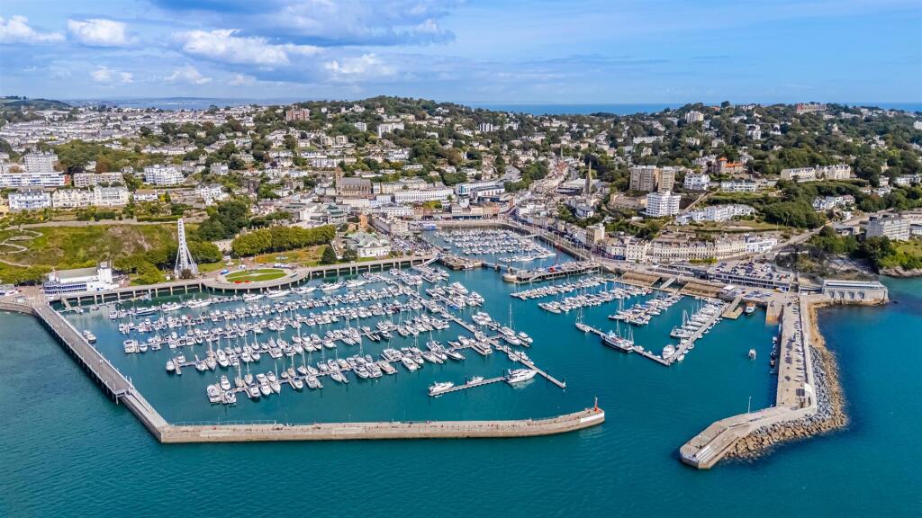 A10 - 5 Park Hall Torquay - 250905.jpg