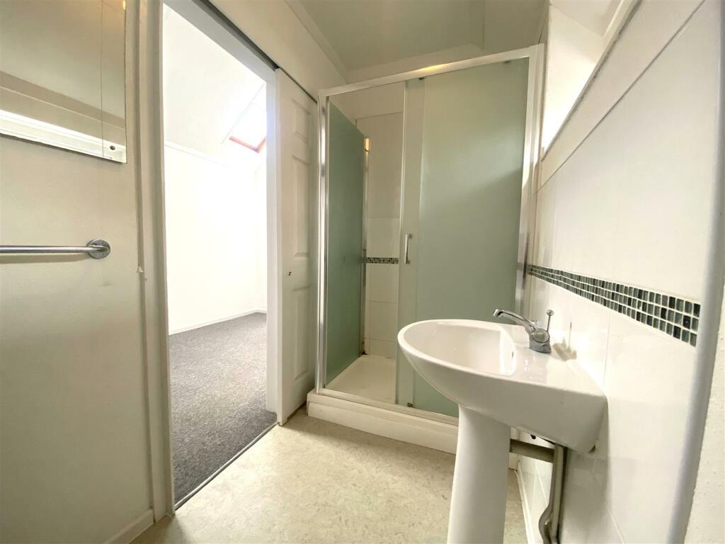Shower Room.jpeg