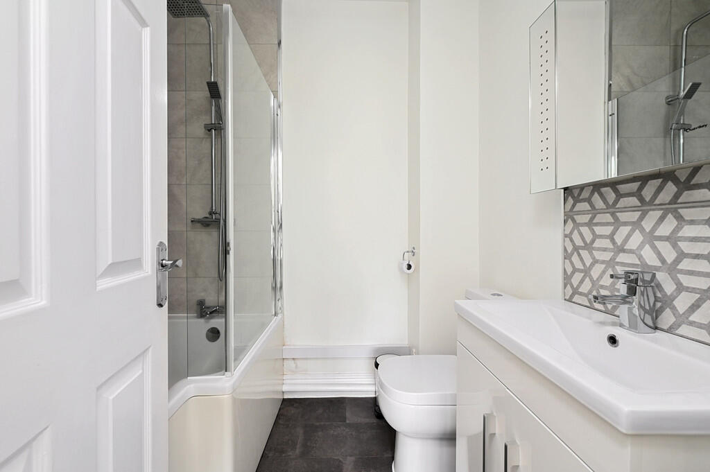 7 Calcott Park (4...