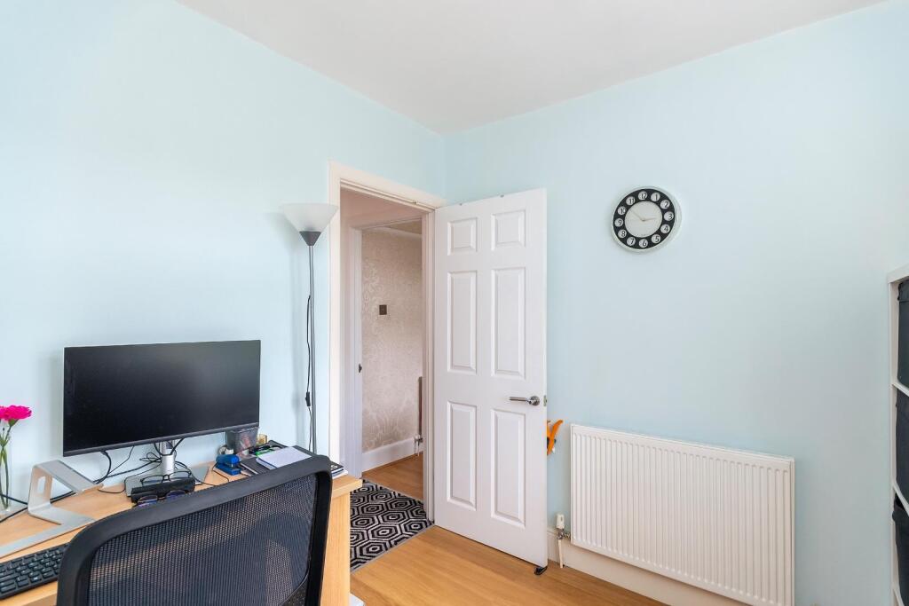 0A2AEE - Bedroom J.jpg