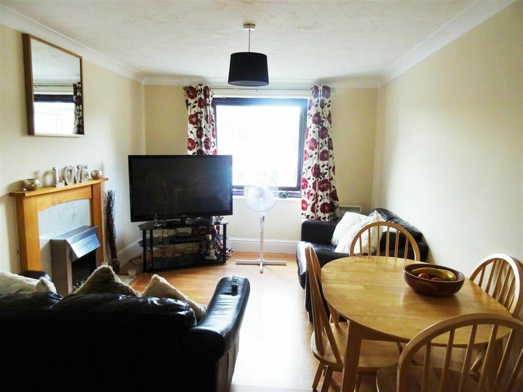 Living/Dining Room