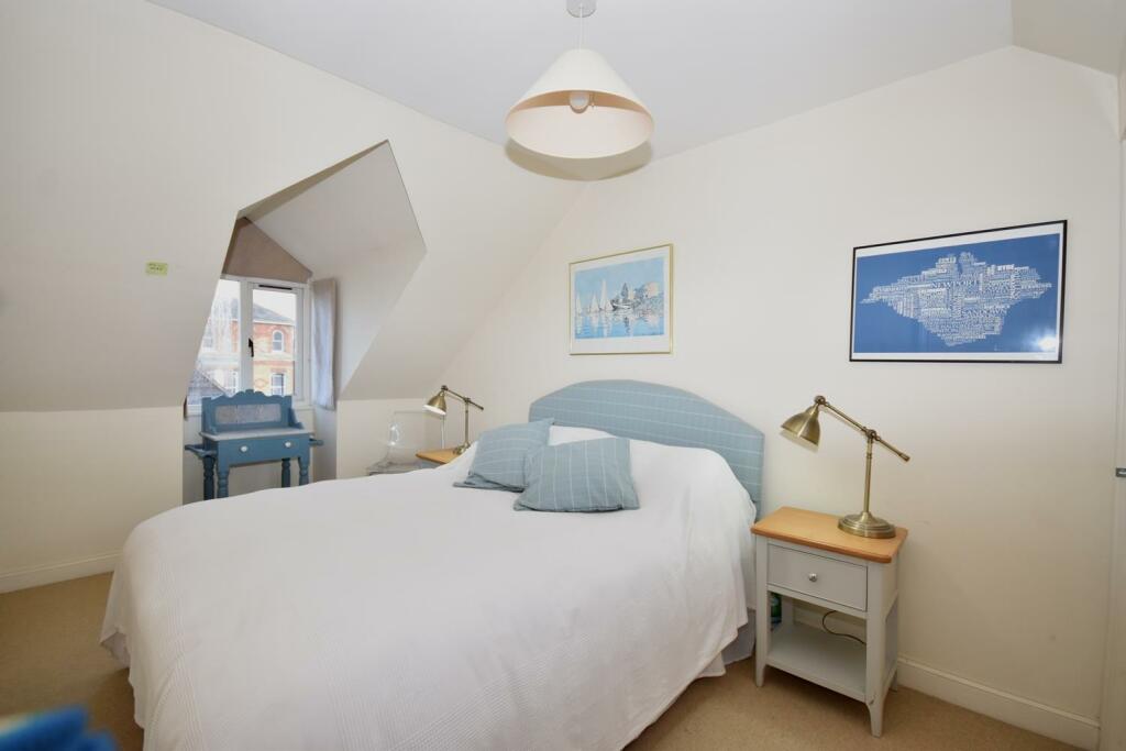 Bedroom 1.JPG