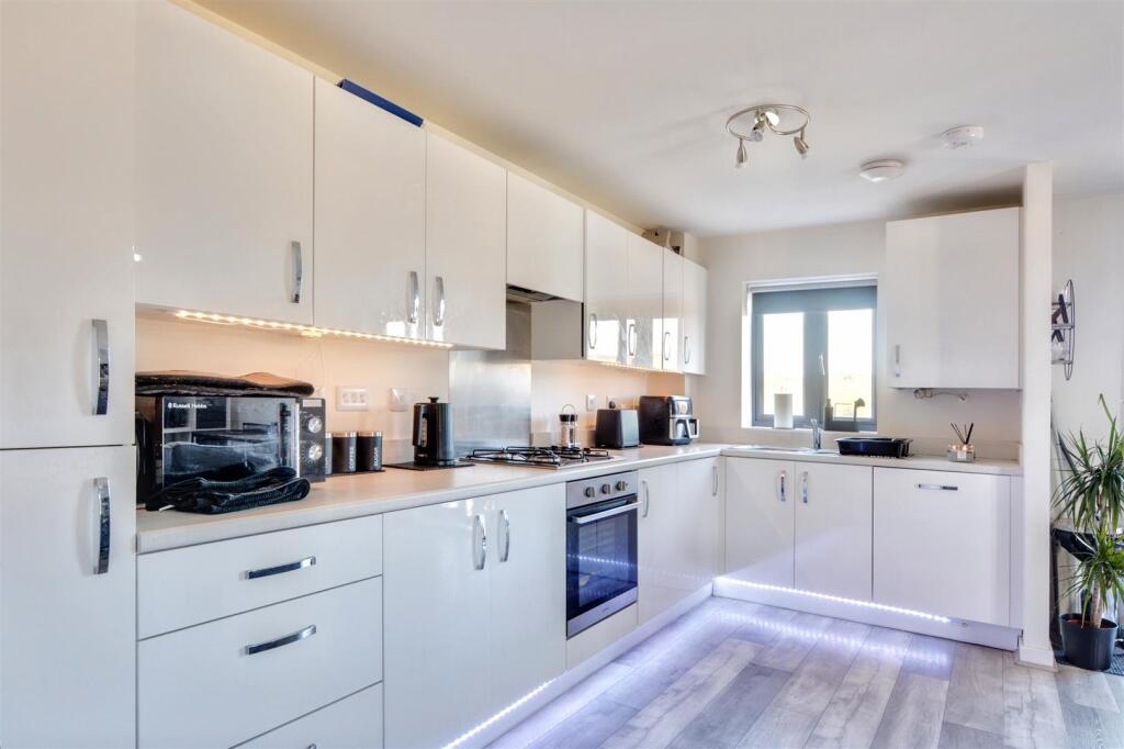 Lounge Kitchen_10.jpeg