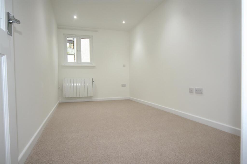 GF 24 Lemon Street 018.JPG
