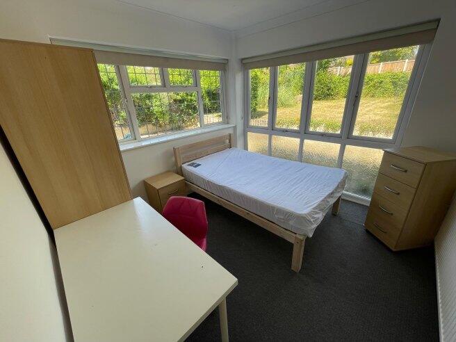 hillside-avenue-ct2-8ez-1014975