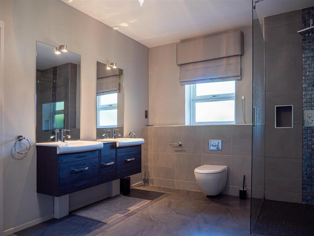 Primary - ensuite
