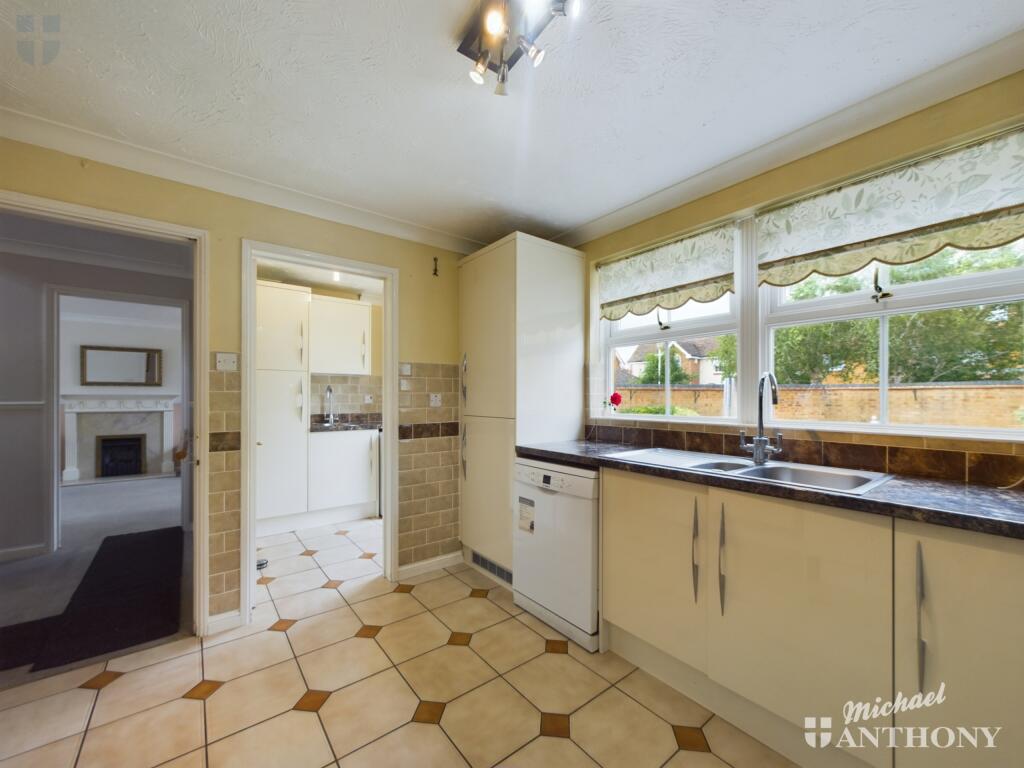 CAM01064G0-PR0419-STILL024