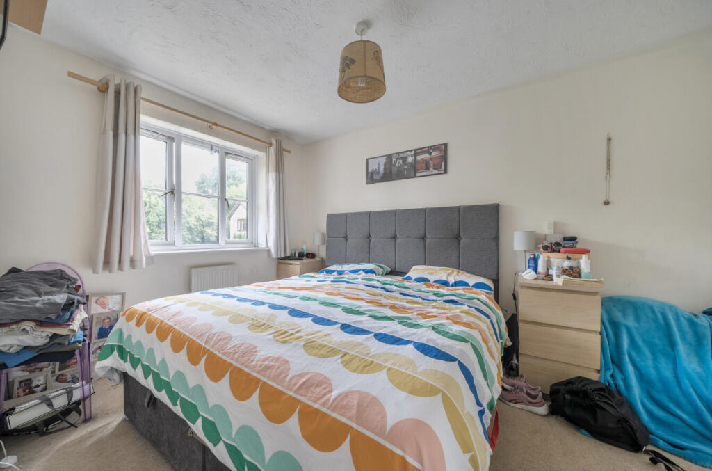 1297380-12-683885...