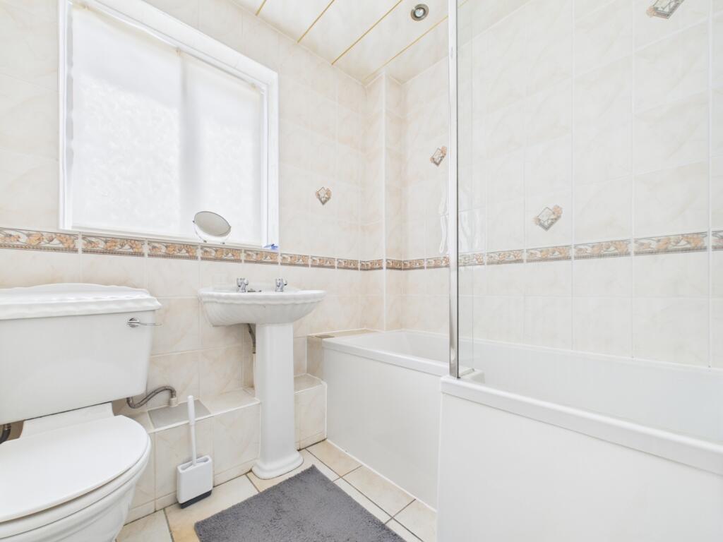 CAM02195G0-PR0078-STILL037