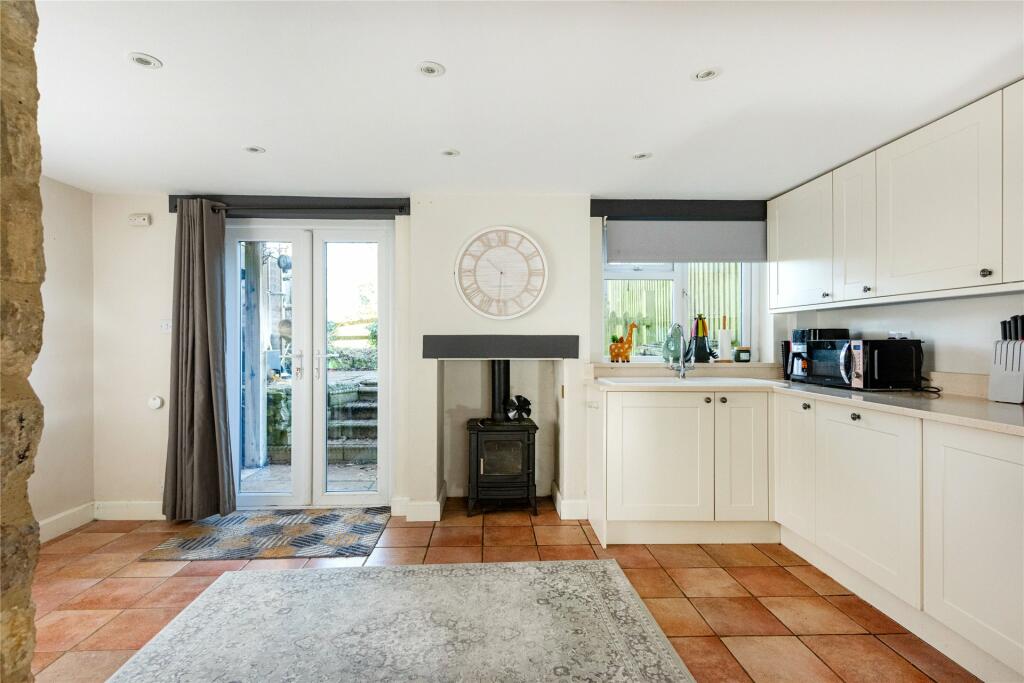 Kitchen/Dining