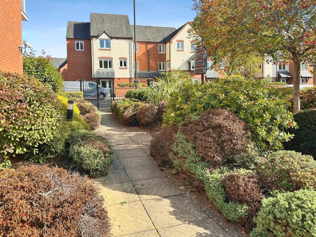 459046d2--4EC0-9554-A50FE3B66B5A-21219-000007F4BE0