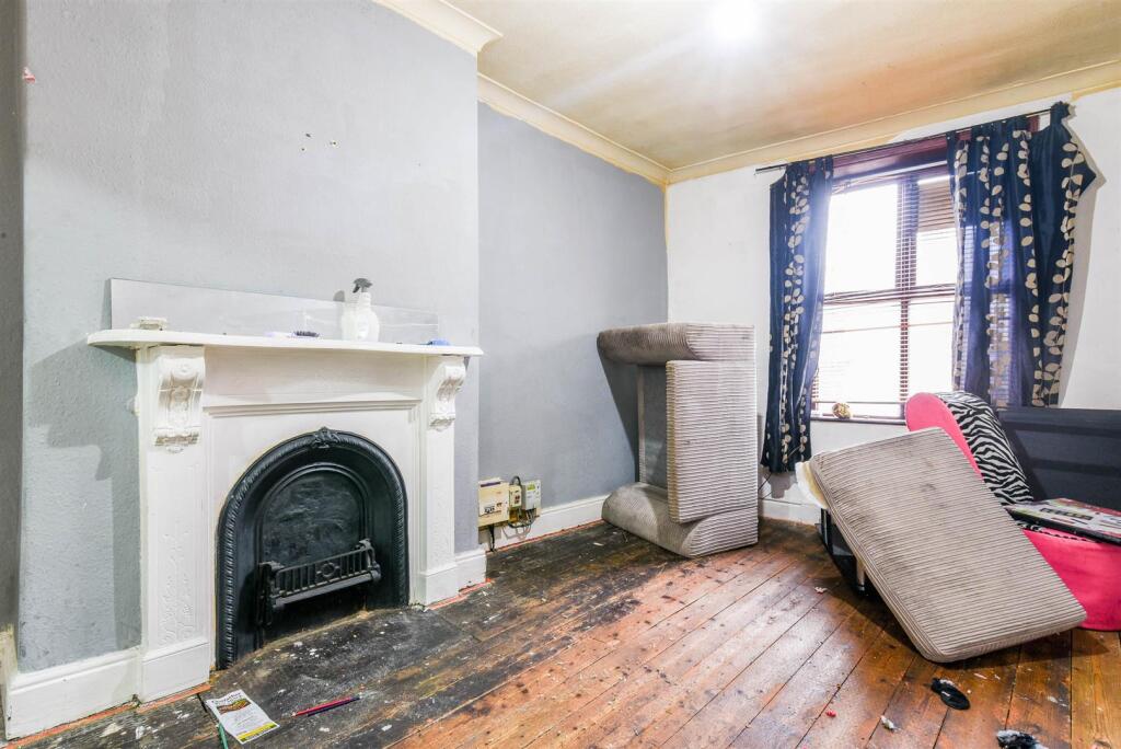 First Floor - Lounge