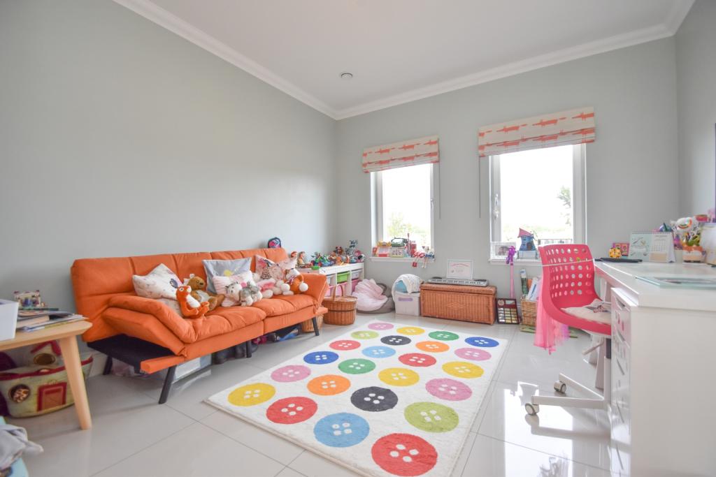 dining room/play room