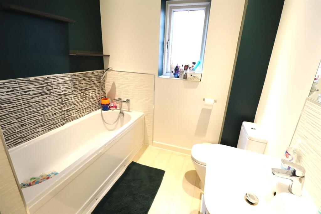 Bathroom.JPG