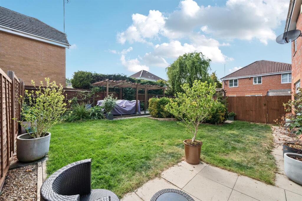 Babbage Way, Bracknell, Berkshire, RG12 7GN