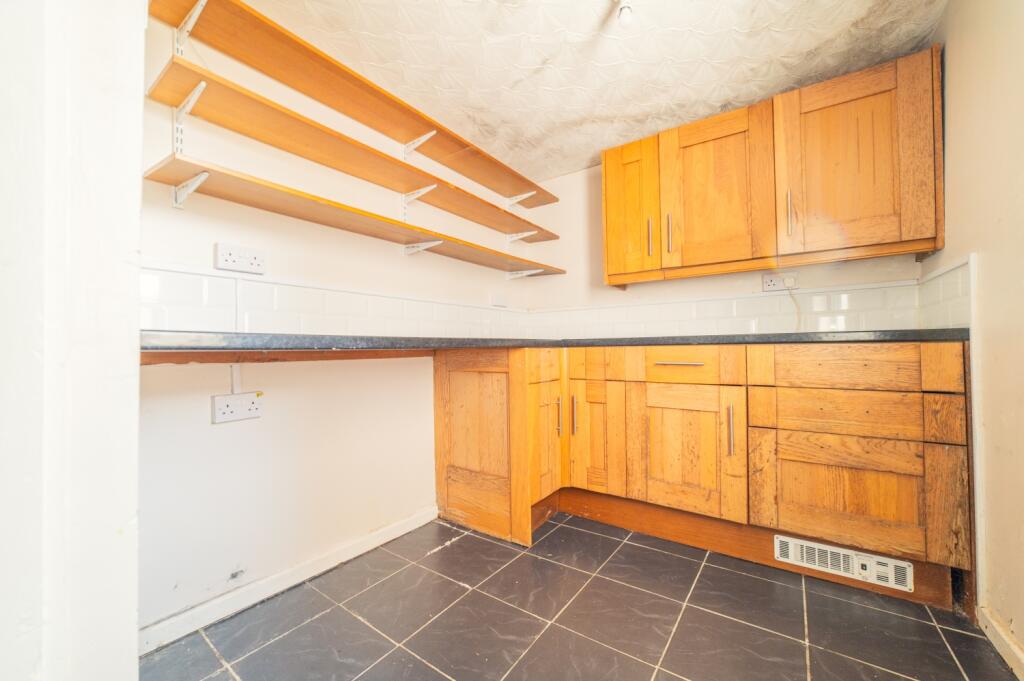 all 02920 454555 to secure your viewing_8