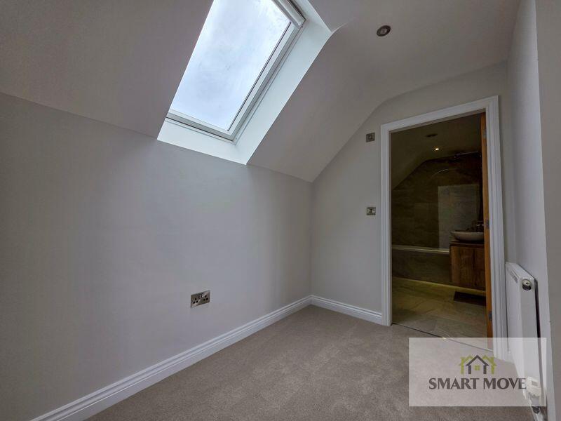 Dressing Room into En Suite