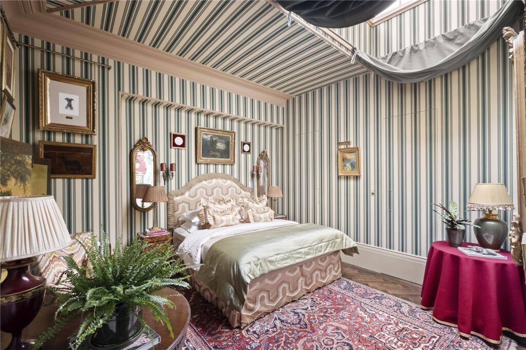 Principal Bedroom