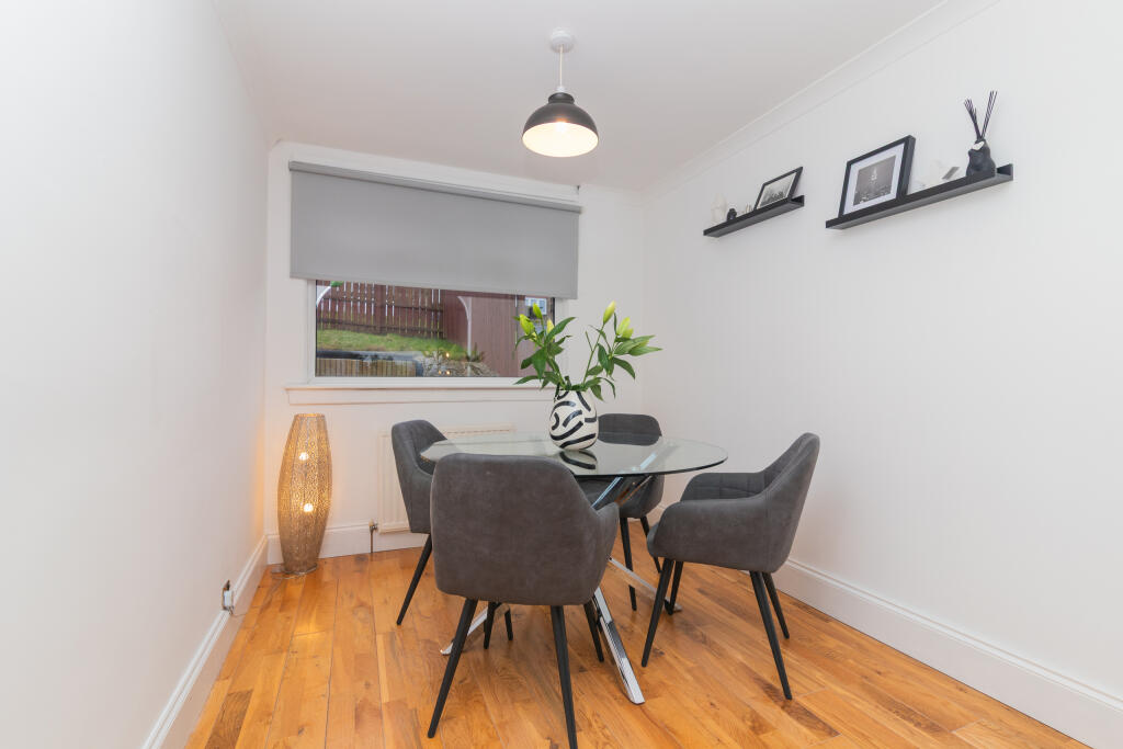 35 foxbar drive Paisley L-6