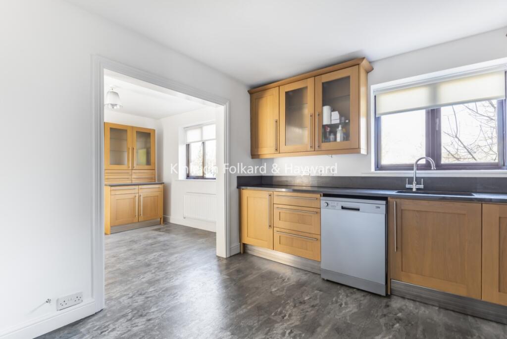 e6773a65-0bb4-4253-8