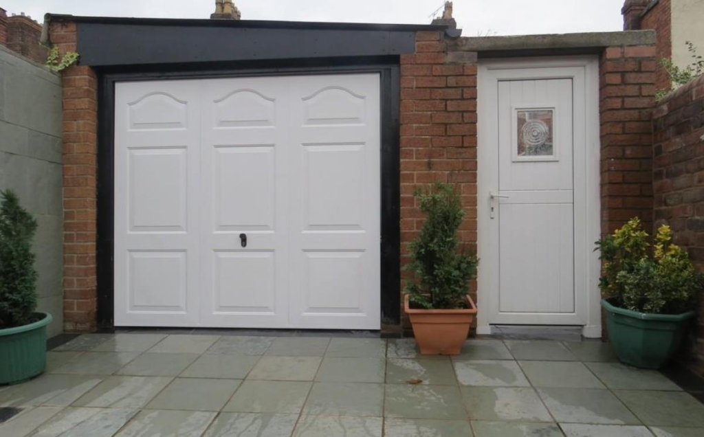 Windleshaw Road Garage &amp; Rear Access