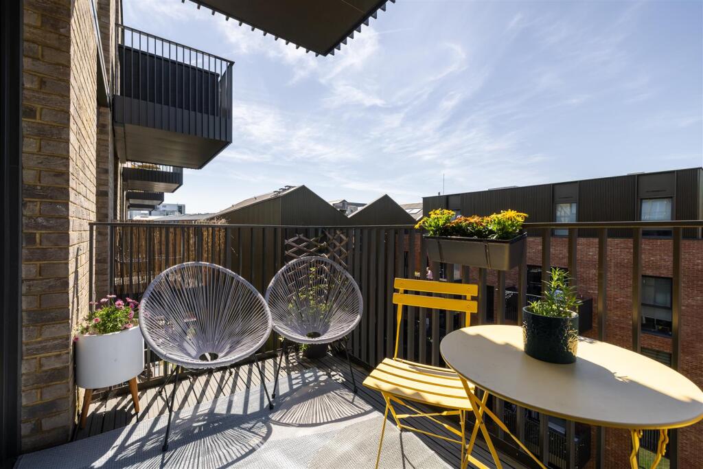 Lorimer House, 9 Navigators Walk, E3