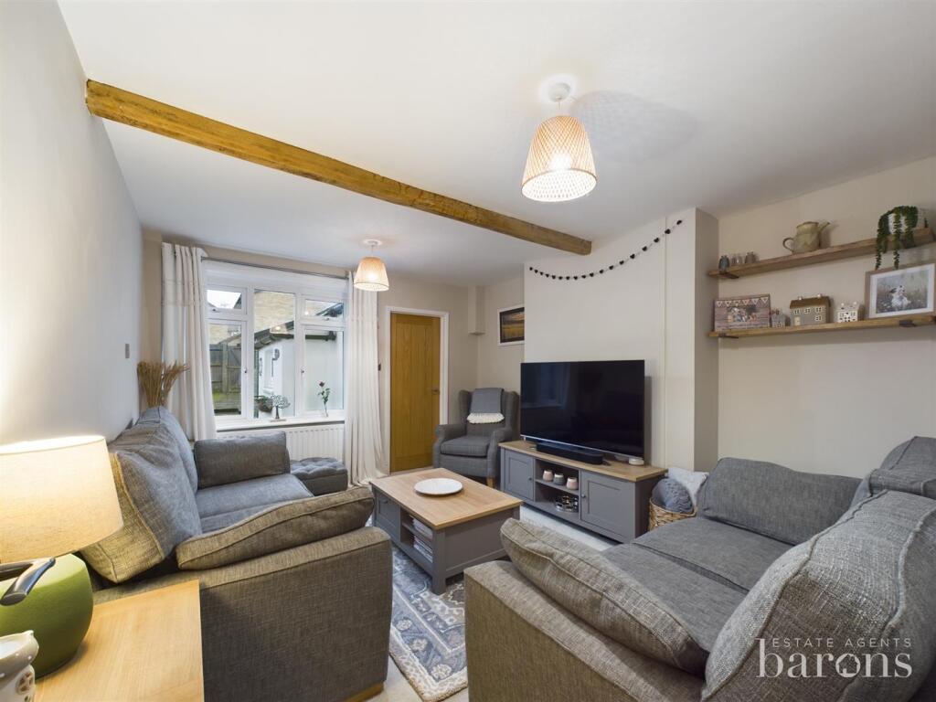 CAM05005G0-PR0019-STILL001 - Copy.jpg