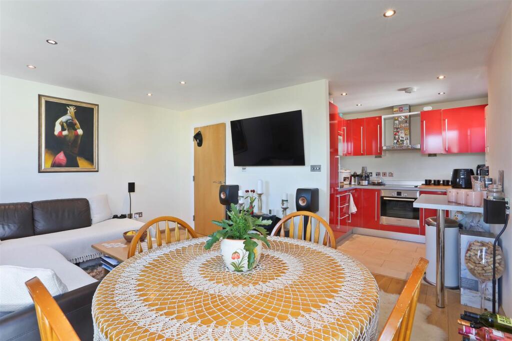 1427238890 -  13.jpg