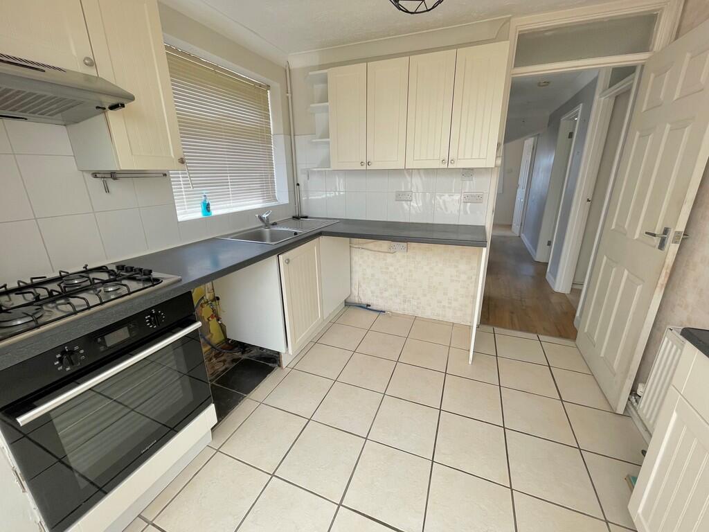 18 Moorfoot Road ...