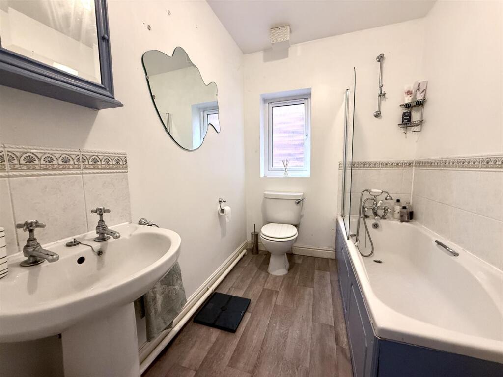 Main Bathroom