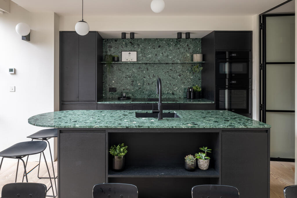 321400 - TMH_7_SEA_VIEW_TERRACE_MARGATE_CT9_5BJ...