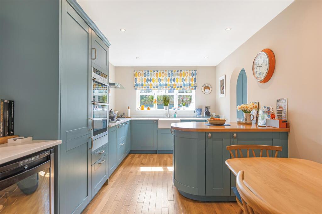 Kitchen/Breakfast Room