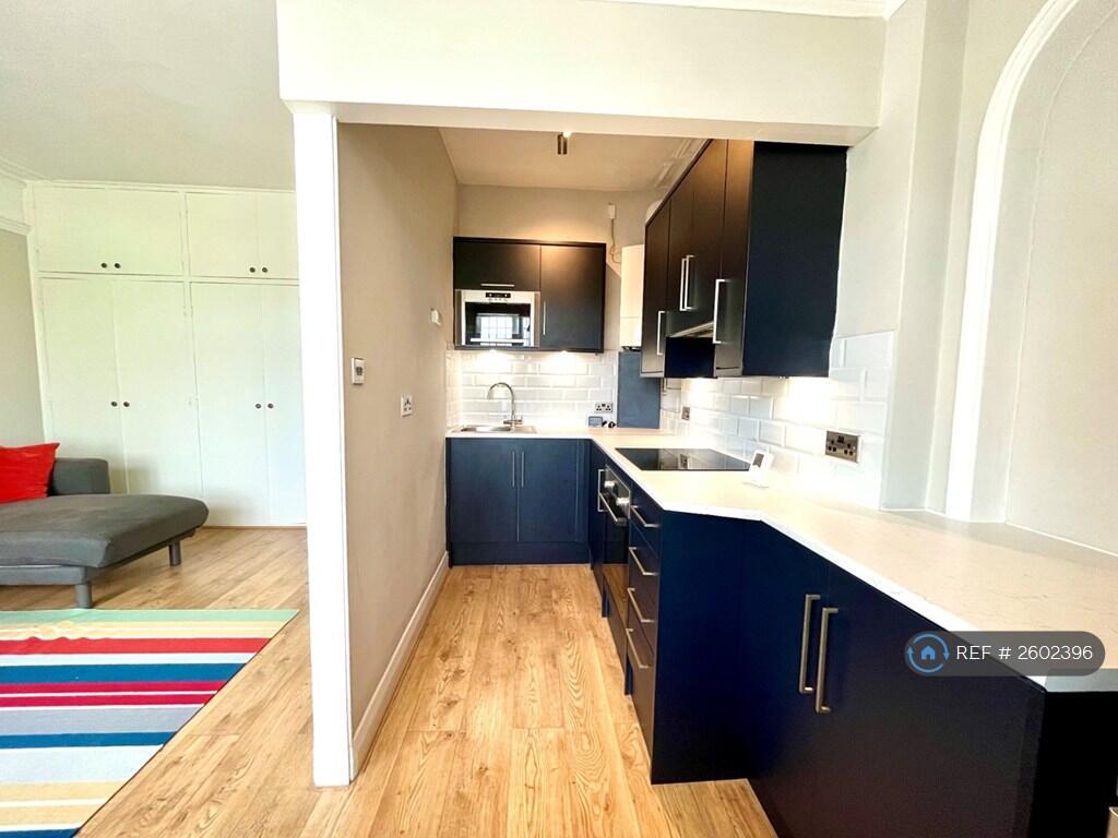 Kitchen/Reception