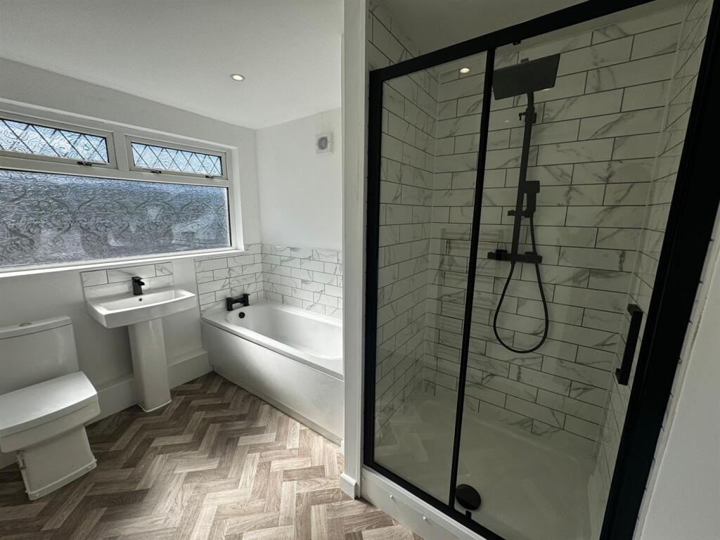 WhatsApp Image 2024-08-12 at 16.11.20-3.jpeg