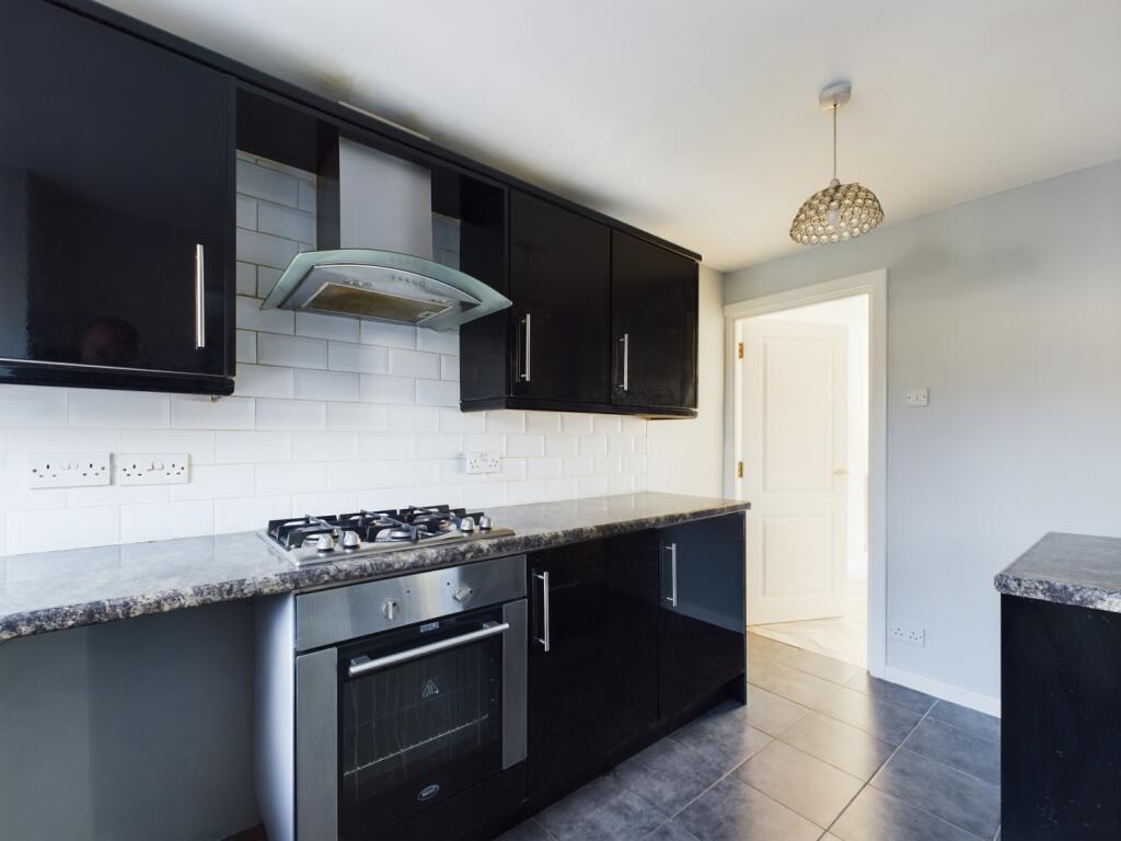 CAM02386G0-PR0098-STILL012