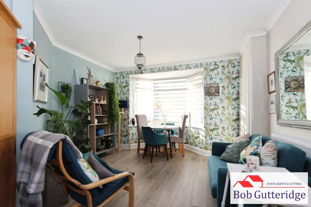 pbox-living_room-369217.JPG