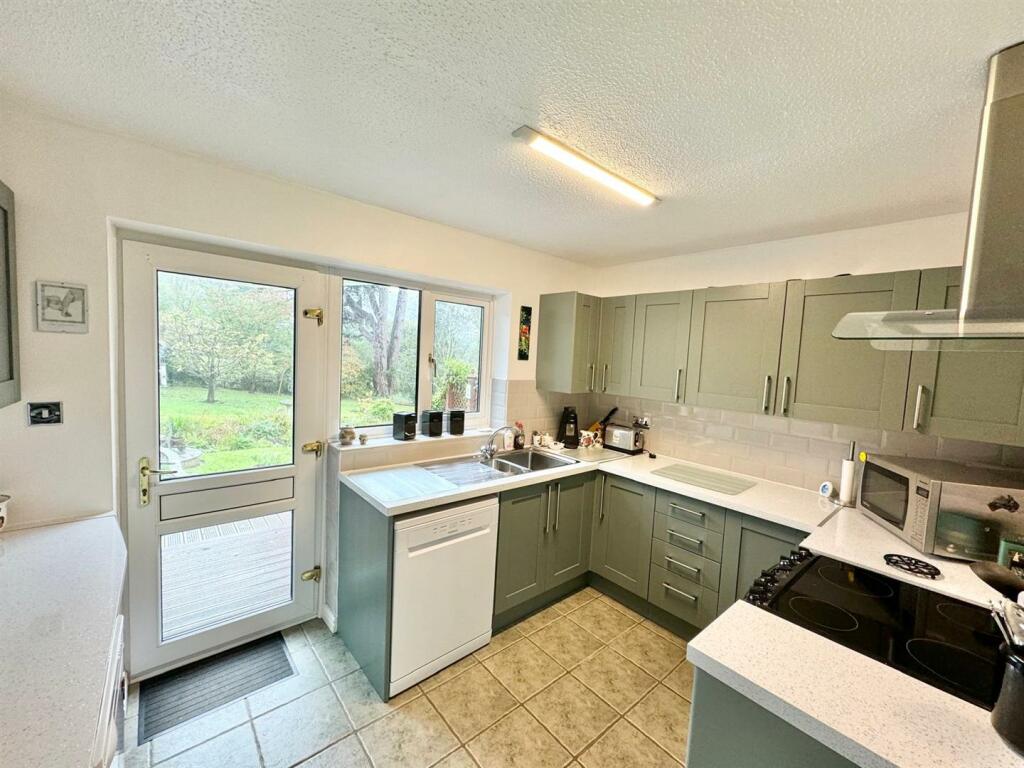 PHOTO-2024-10-24-21-32-47 (3).jpg