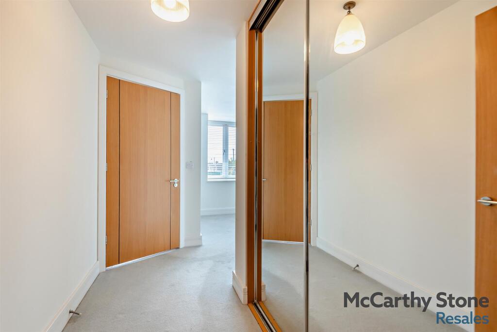 8665640-interior07-800.jpg