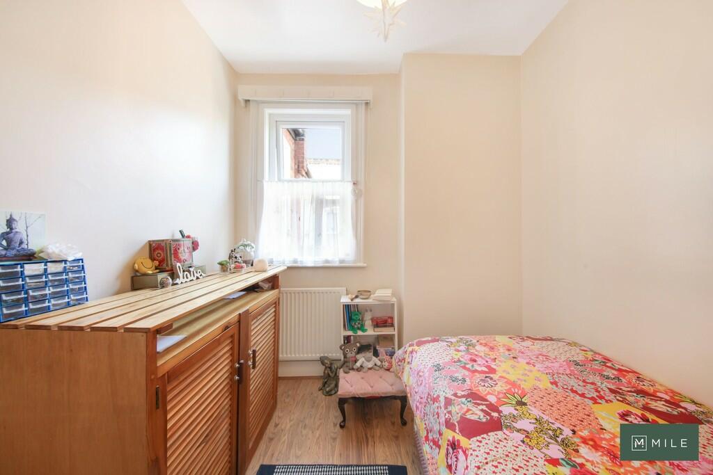 12A Odessa Road -...