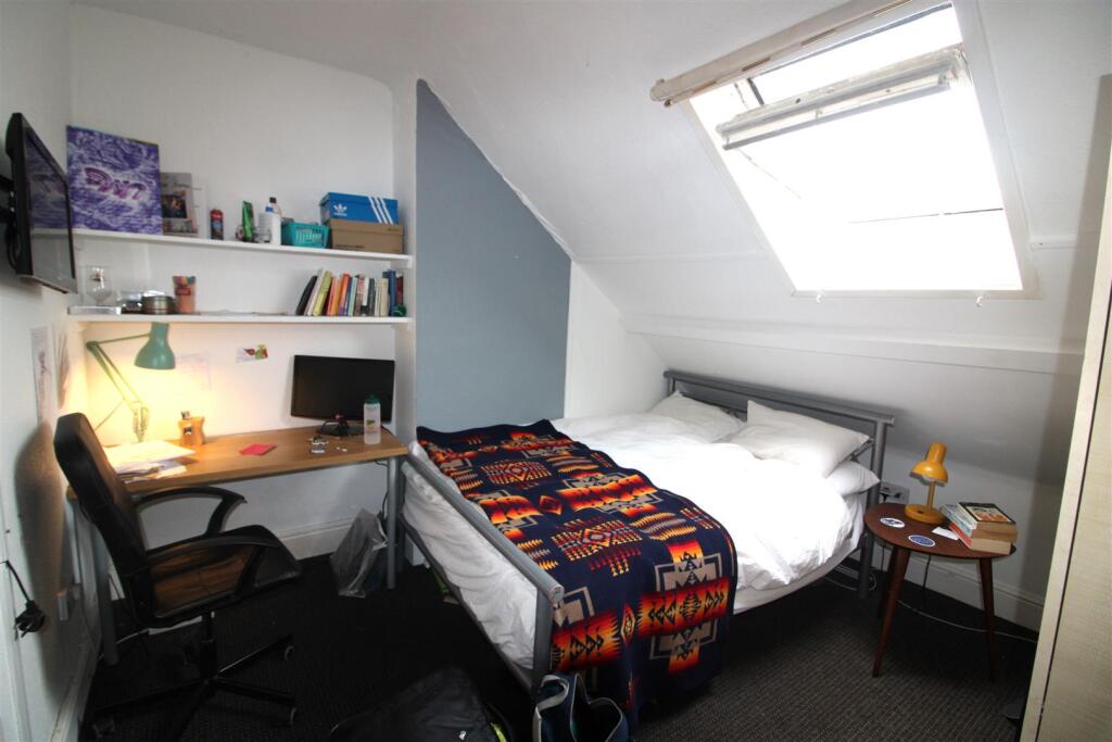 Bedroom 5