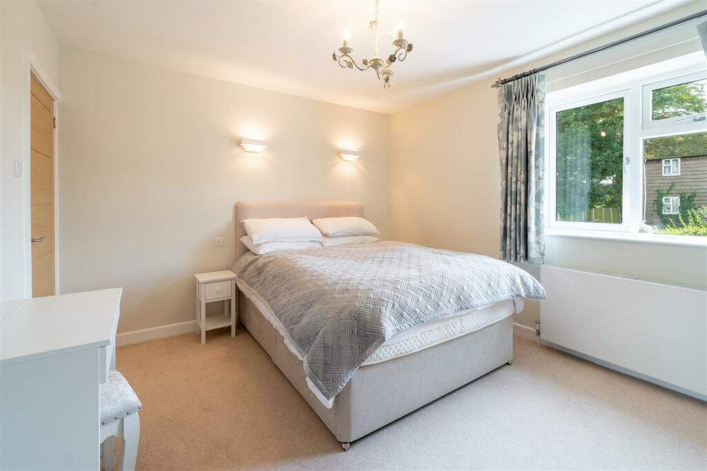 Bedroom 2-2.jpg