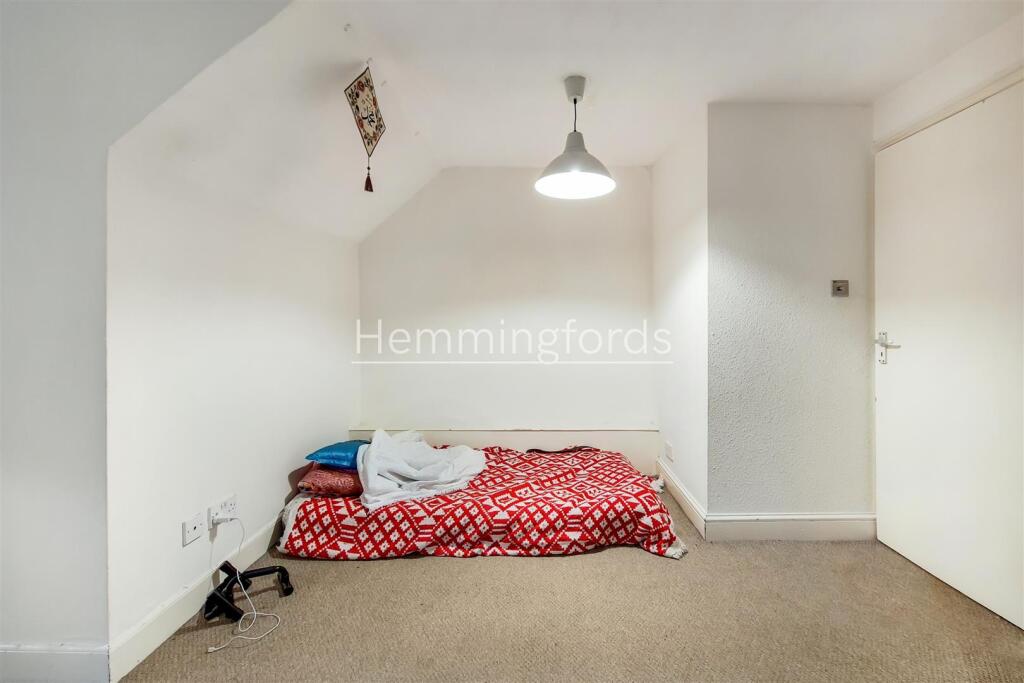4_Bedroom-5.jpg