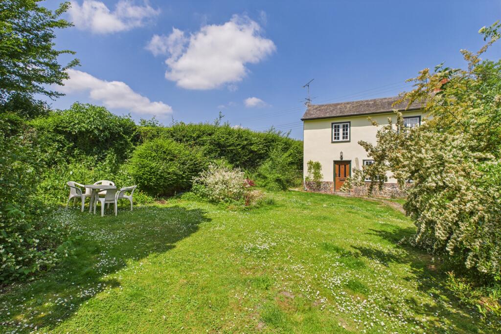 CAM05454G0-PR0011-STILL019