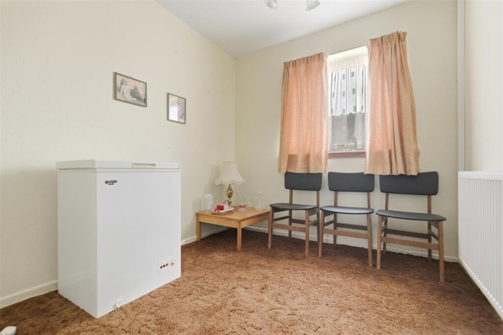6 Chestnut Road 7.jpg